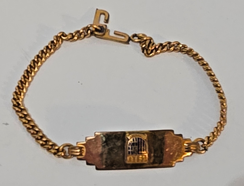 Vintage 1/20 10k Gold Goucher College Chain Bracelet 6 3/4 inch long